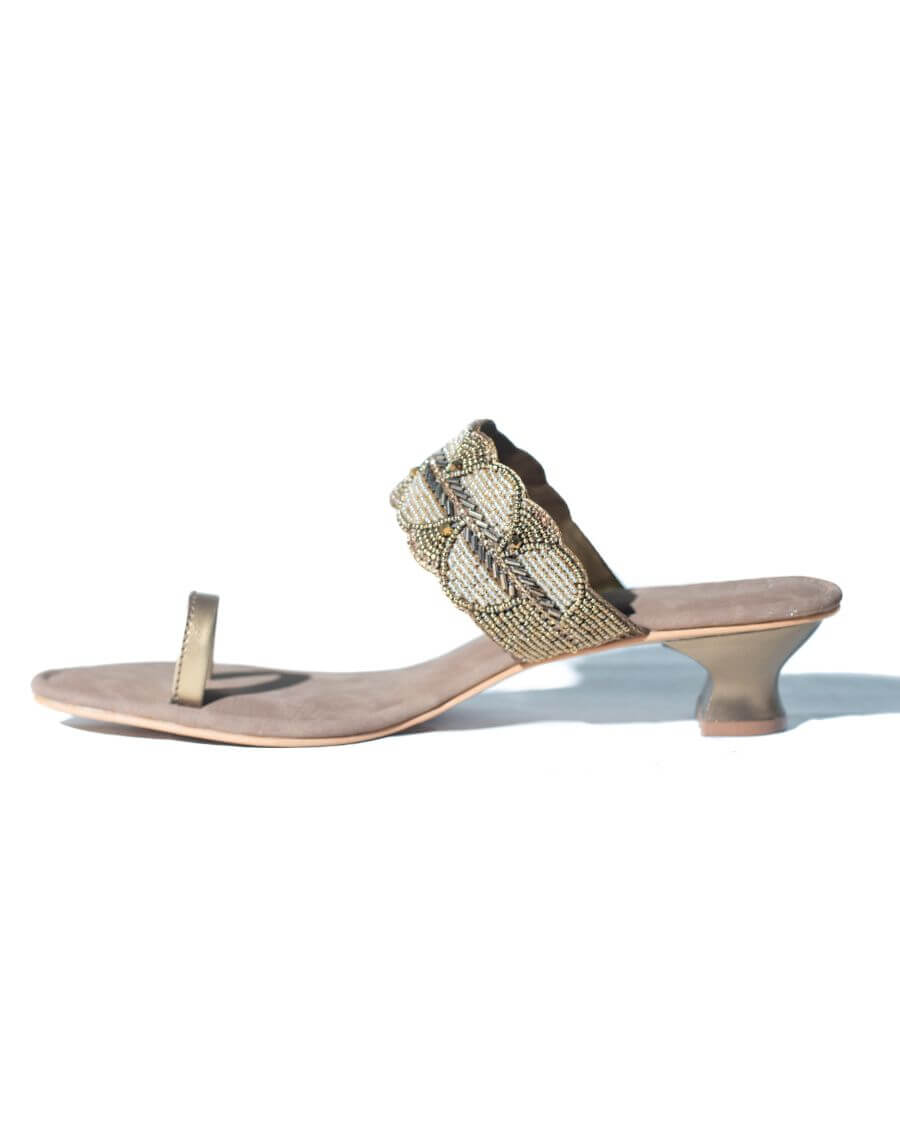 Mid Heel Sandal - Toe Ring