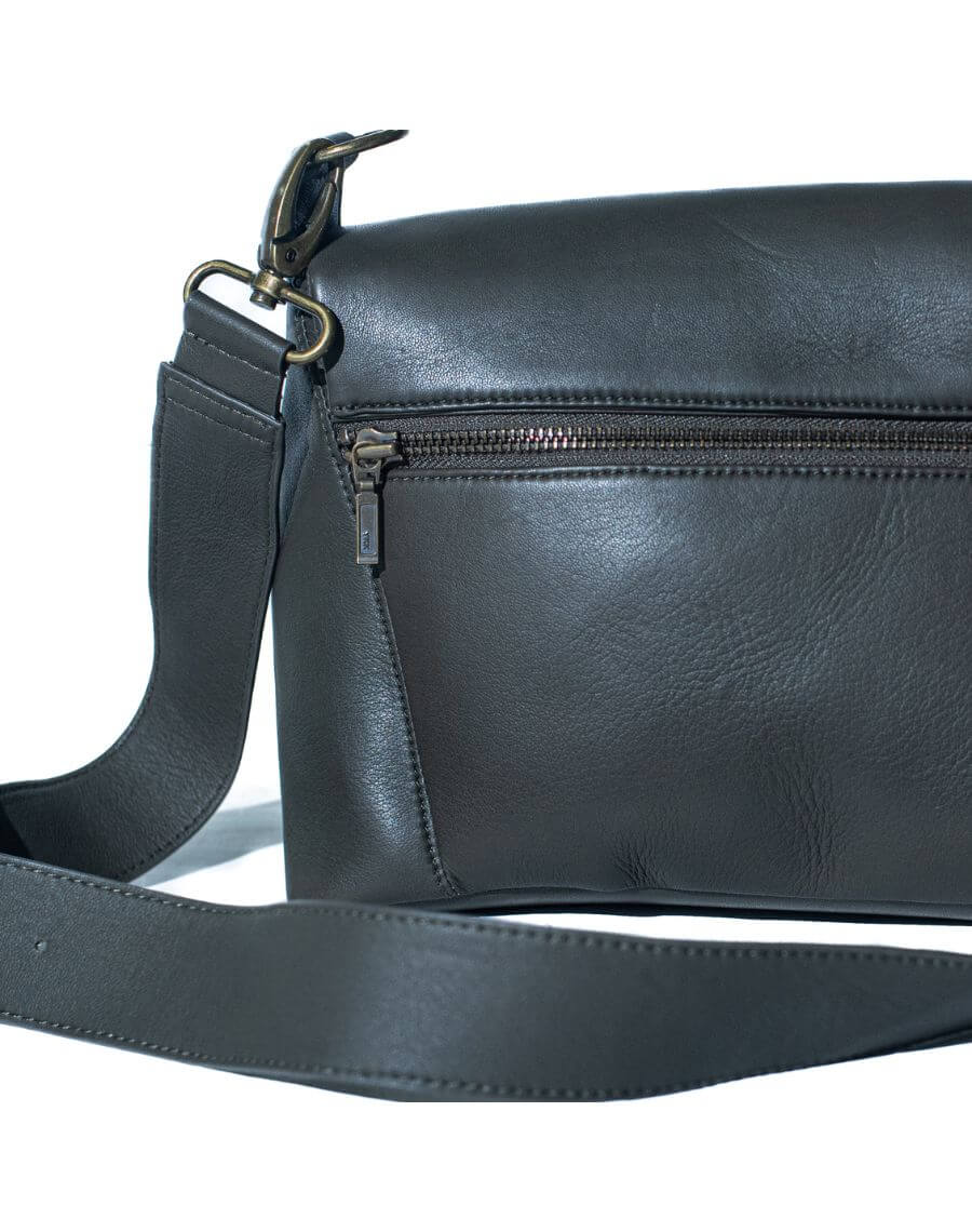 Benetiya - Crossbody Bag