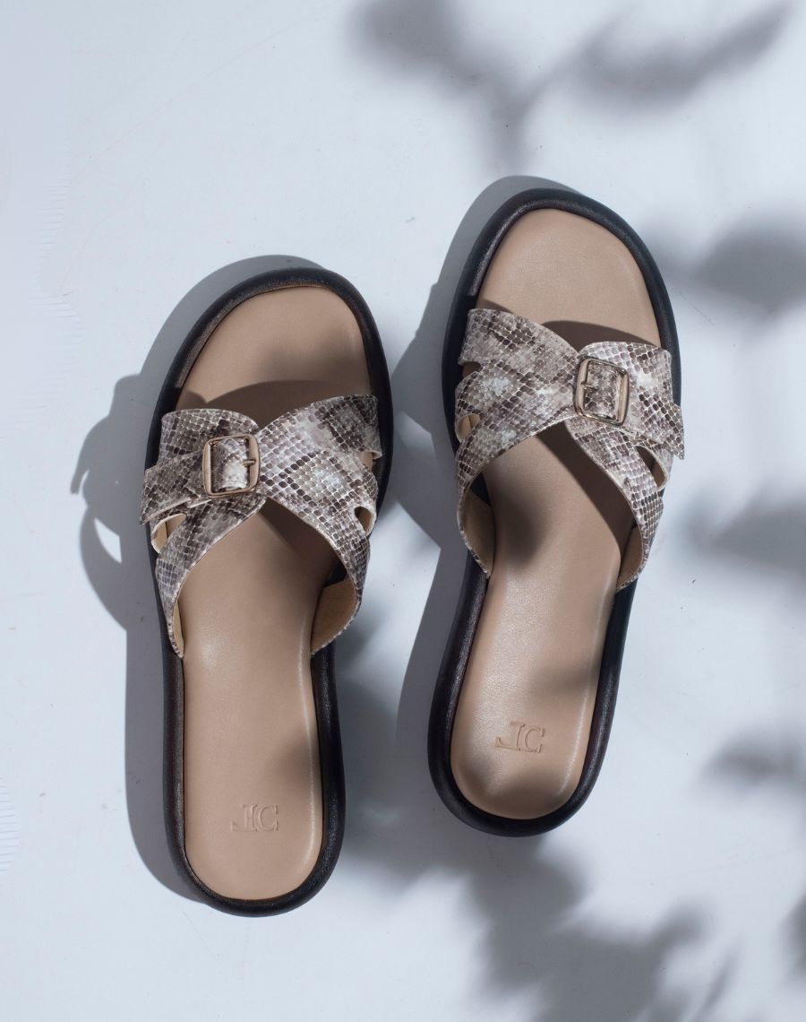 Flat sandal - Cross Strap - Buckle