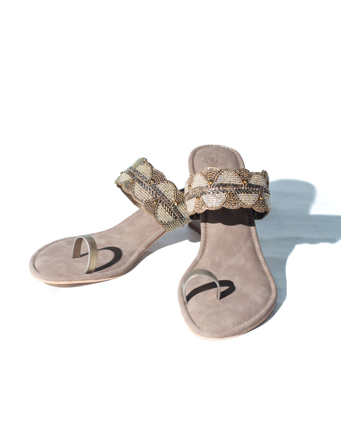 Mid Heel Sandal - Toe Ring