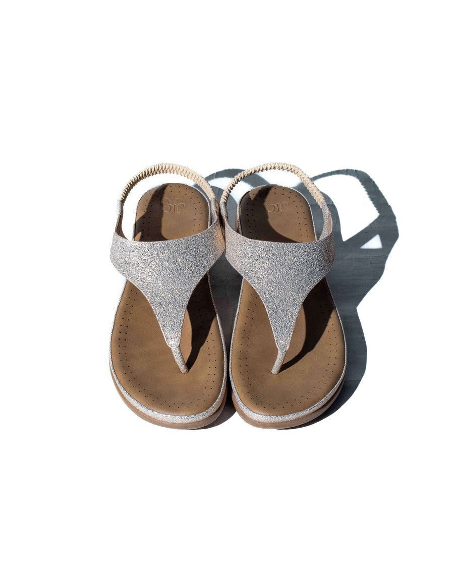 Flat sandal - back strap