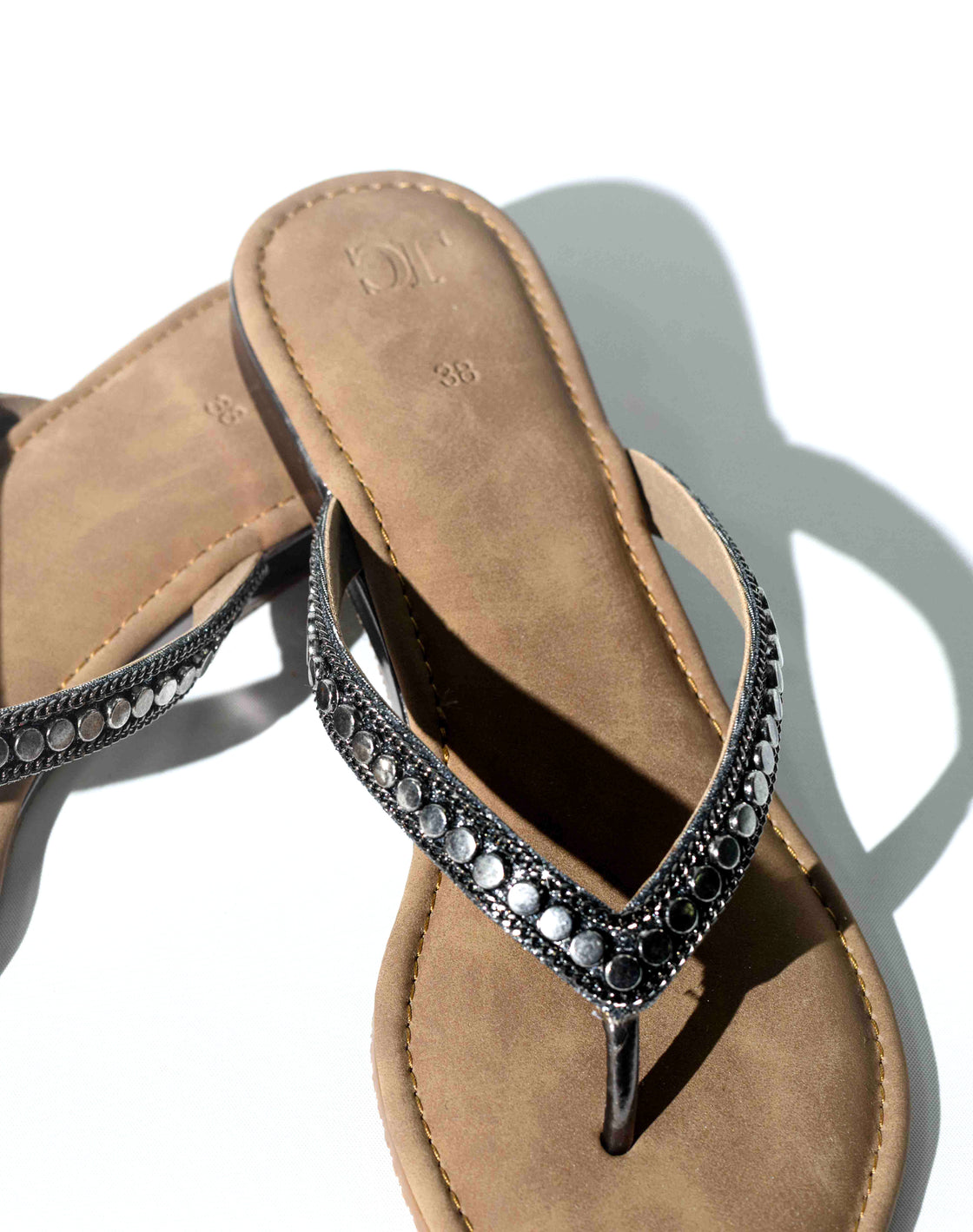 Flat Sandal - Zeena