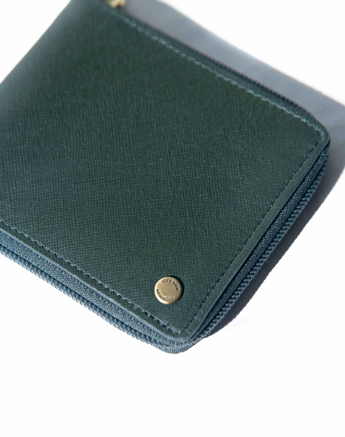 341 - 017 - Zip Around wallet